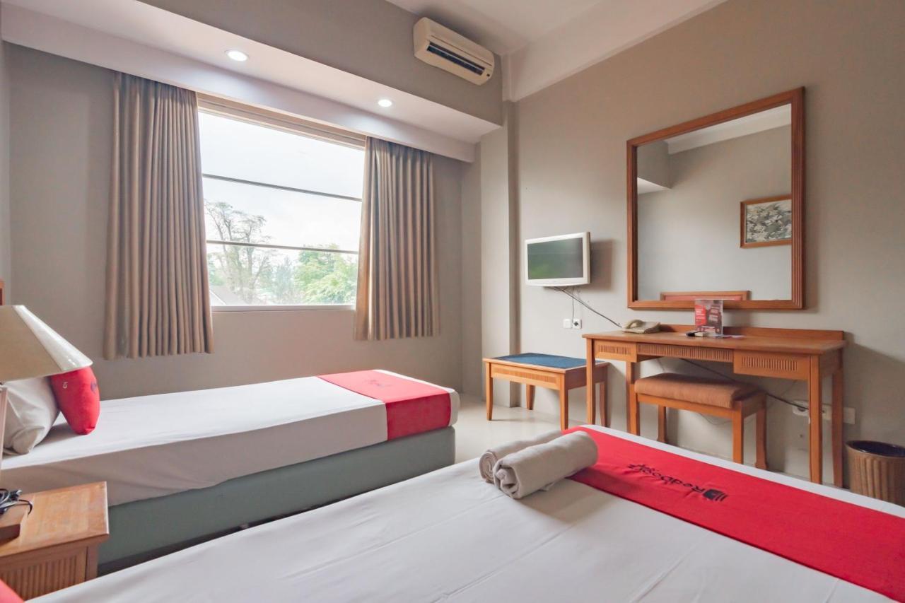 Hotel Wisma Dago Itb Бандунг Екстер'єр фото