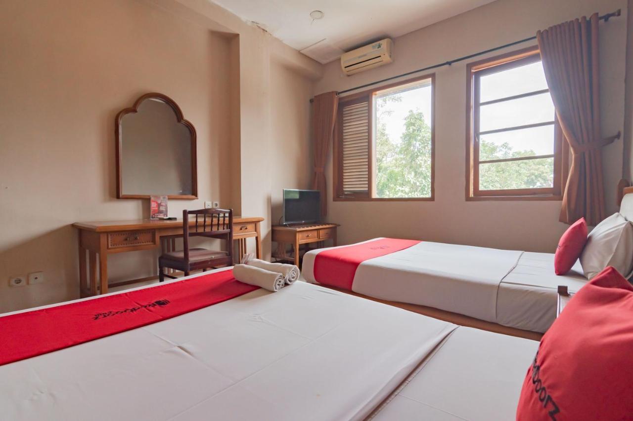 Hotel Wisma Dago Itb Бандунг Екстер'єр фото