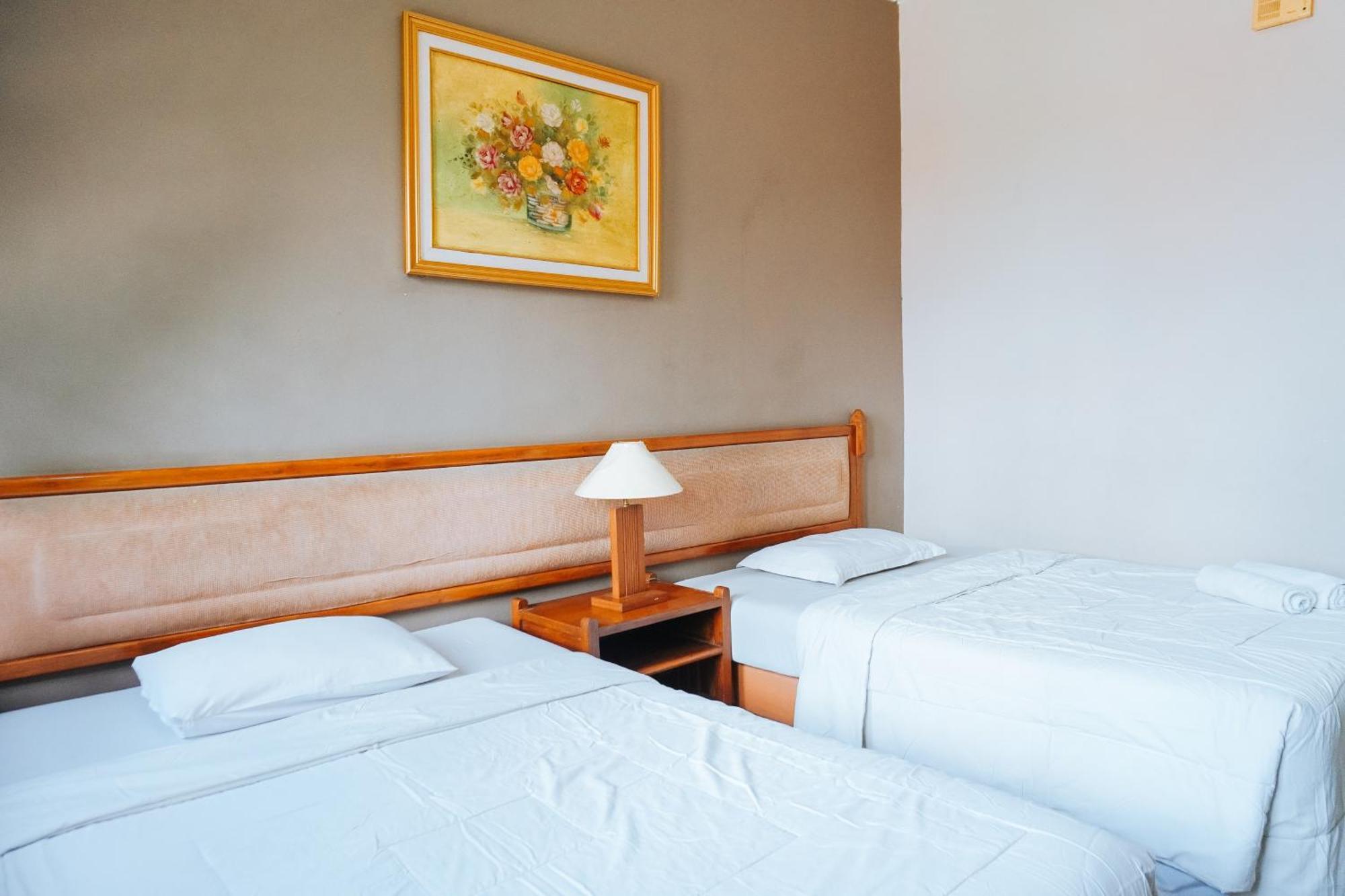 Hotel Wisma Dago Itb Бандунг Екстер'єр фото