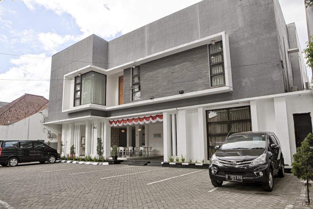 Hotel Wisma Dago Itb Бандунг Екстер'єр фото