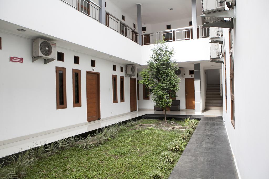 Hotel Wisma Dago Itb Бандунг Екстер'єр фото